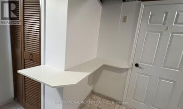 11 Misthollow Square in Toronto, ON - Building Photo - Building Photo