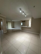 2494 Centergate Dr in Miramar, FL - Building Photo - Building Photo