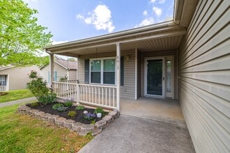 8613 Little Field Way in Knoxville, TN - Building Photo - Building Photo