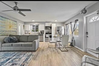 420 SE 9th Ct in Fort Lauderdale, FL - Building Photo - Building Photo