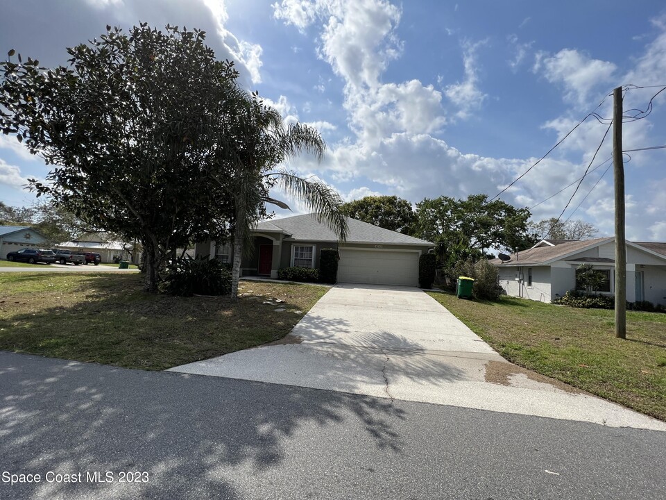 4245 Fairfax St in Cocoa, FL - Building Photo