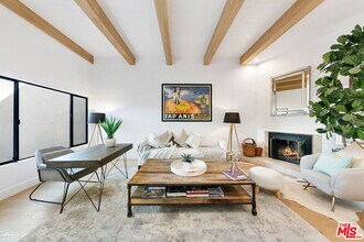 6502 Dume Dr in Malibu, CA - Building Photo - Building Photo