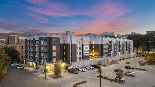 Downtown 360 in Salt Lake City, UT - Foto de edificio - Building Photo