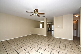 10634 Shaenmeadow in San Antonio, TX - Building Photo - Building Photo