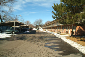 Autumn Park in Mount Clemens, MI - Building Photo - Building Photo