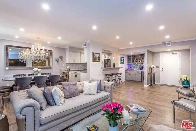 property at 1221 Kings Rd