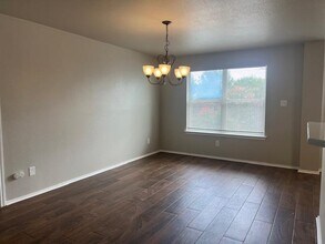 331 Carriage Way in Kyle, TX - Building Photo - Building Photo