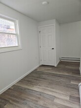 120 Henry St, Unit 4 in Binghamton, NY - Foto de edificio - Building Photo