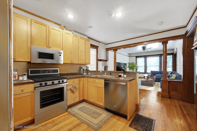 2774 N Kenmore Ave in Chicago, IL - Building Photo - Building Photo