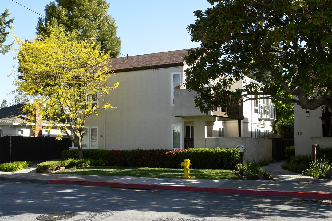 1403 Oxford St in Redwood City, CA - Building Photo