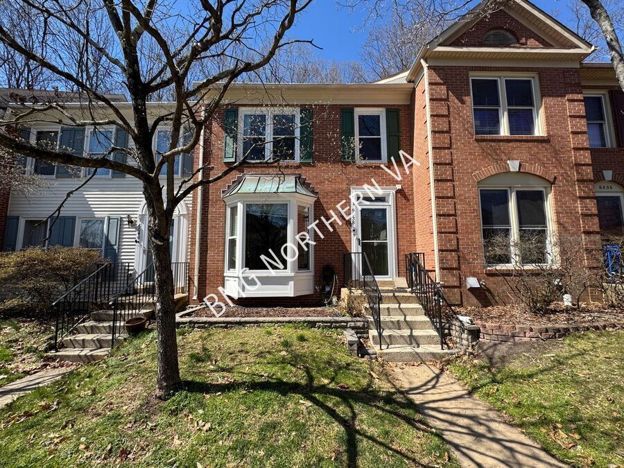 6038 Rockton Ct in Centreville, VA - Building Photo