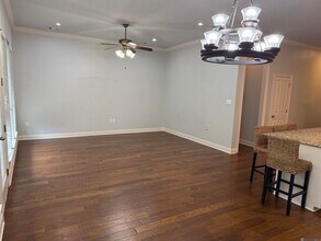 8017 Seville Ct in Baton Rouge, LA - Foto de edificio - Building Photo