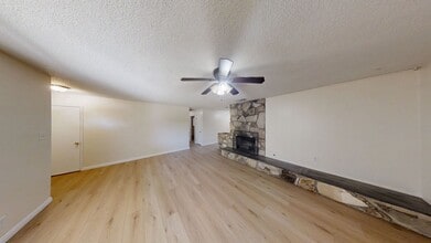 34840 Iris Ln in Yucaipa, CA - Building Photo - Building Photo