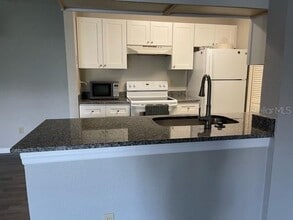 2550 N Alafaya Trail in Orlando, FL - Building Photo - Building Photo