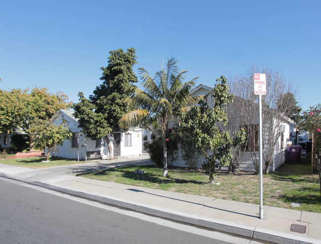 2426-2438 Easy Ave in Long Beach, CA - Building Photo - Building Photo