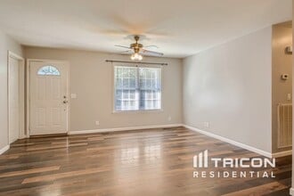 1150 E 17th Ave in Springfield, TN - Foto de edificio - Building Photo