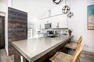 1823 Milbank Rd-Unit -ID1048648P in Encinitas, CA - Building Photo - Building Photo