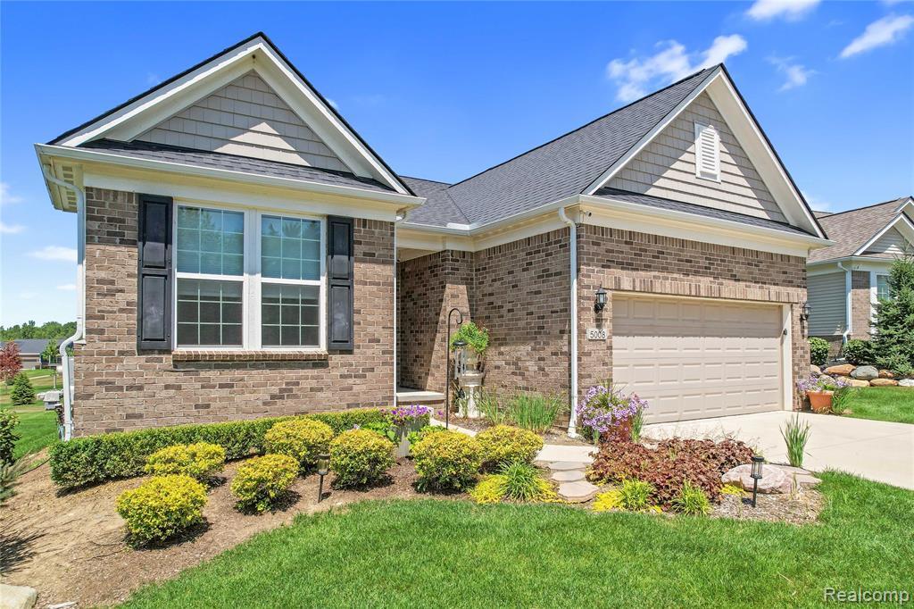 5008 Oakdale Dr in Village of Clarkston, MI - Building Photo
