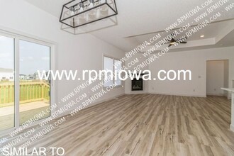 1778 Highland Cir SW in Altoona, IA - Building Photo - Building Photo