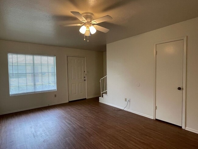 8840 Glen Meadow Ln in Beaumont, TX - Building Photo - Building Photo