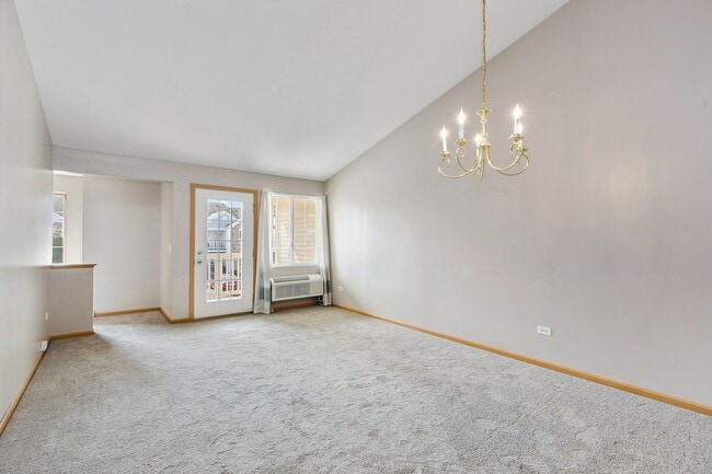 219 Silverstone Dr in Carpentersville, IL - Building Photo - Building Photo