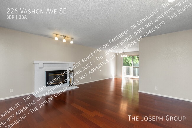 226 Vashon Ave SE in Renton, WA - Foto de edificio - Building Photo
