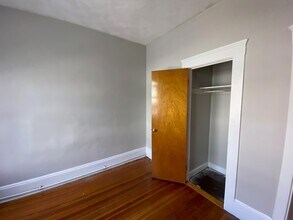 134 Chestnut St, Unit 2F in Chelsea, MA - Foto de edificio - Building Photo