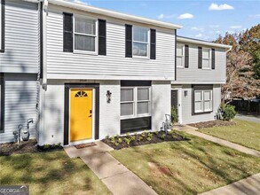 1858 Shenandoah Valley Ln in Smyrna, GA - Building Photo - Building Photo