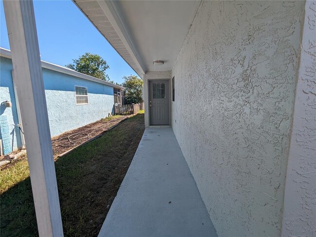 12921 Kellywood Cir in Hudson, FL - Building Photo - Building Photo