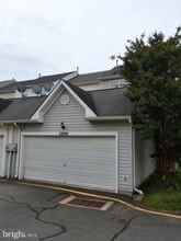 22928 Regent Terrace in Sterling, VA - Building Photo - Building Photo