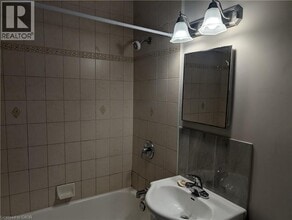 468 Ottawa St N in Hamilton, ON - Building Photo - Building Photo