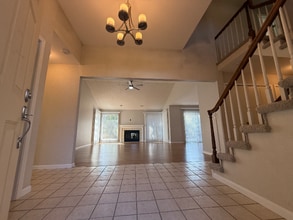 39217 Geneva Dr in Farmington Hills, MI - Building Photo - Building Photo