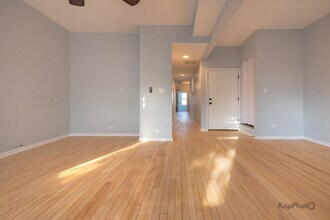 3328 S Emerald Ave in Chicago, IL - Building Photo - Building Photo