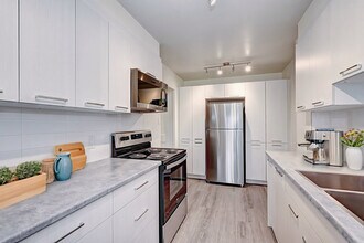 Kings Tower in Kitchener, ON - Building Photo - Building Photo