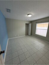 5776 NW Eskimo Cir in Port St. Lucie, FL - Building Photo - Building Photo