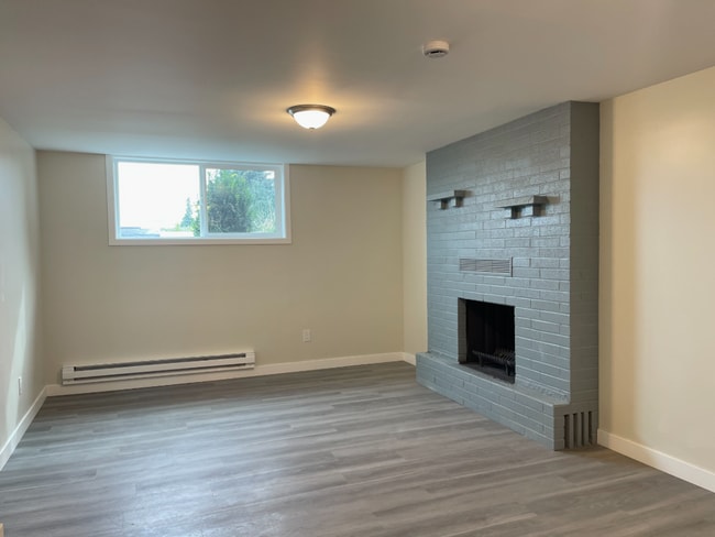 8013-8015 24th Ave NW in Seattle, WA - Building Photo - Building Photo