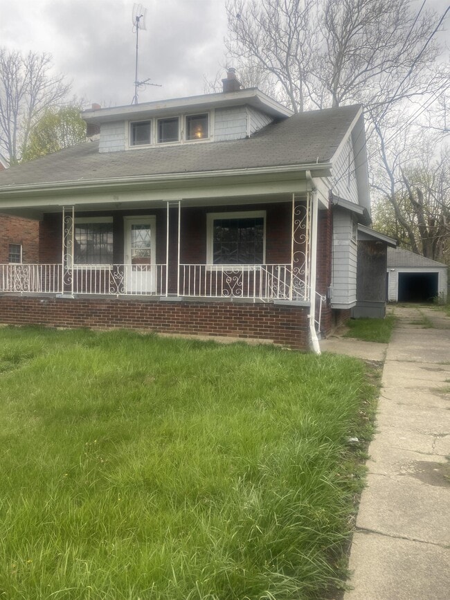 property at 36 W Avondale Ave