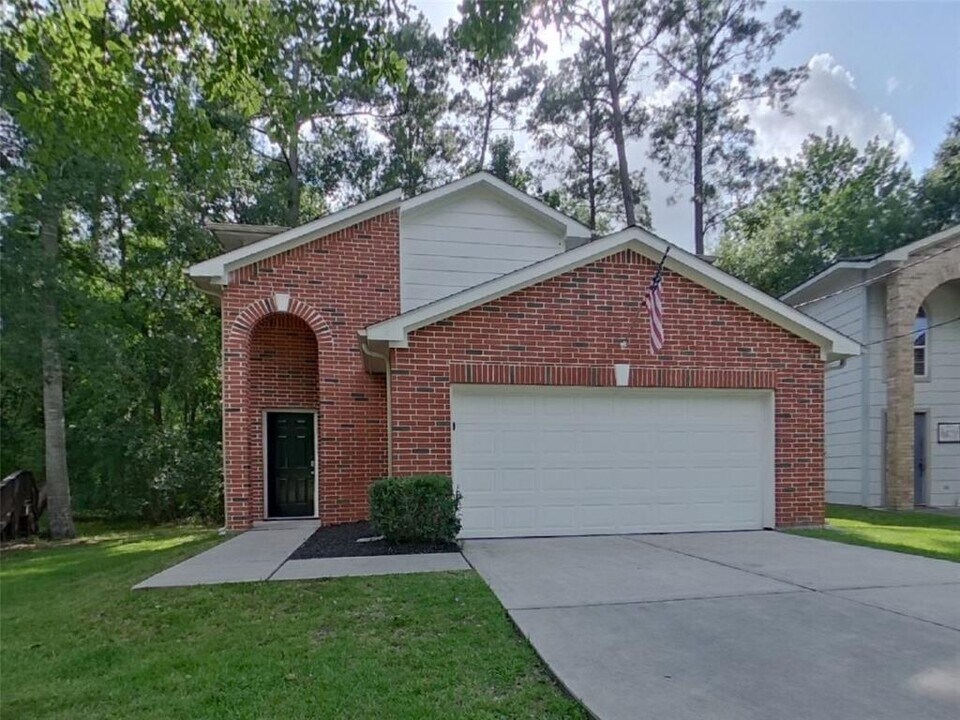 10935 Mockingbird Pl in Conroe, TX - Building Photo