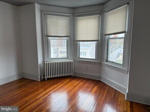 15 E Brown St in Norristown, PA - Foto de edificio - Building Photo