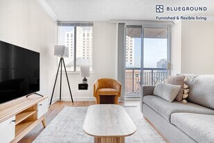 801 15th St S in Arlington, VA - Building Photo