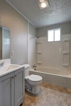140 S Cambrian Ave in Bremerton, WA - Building Photo - Building Photo