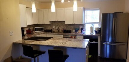 905 NE 28th St in Wilton Manors, FL - Building Photo - Building Photo
