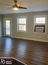 730 Judson Ave, Unit 1 in Highland Park, IL - Foto de edificio - Building Photo