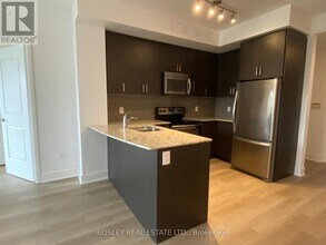 204-7608 Yonge St in Vaughan, ON - Building Photo - Building Photo