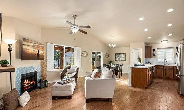 5562 Osbourne Dr in Windsor, CO - Building Photo - Building Photo