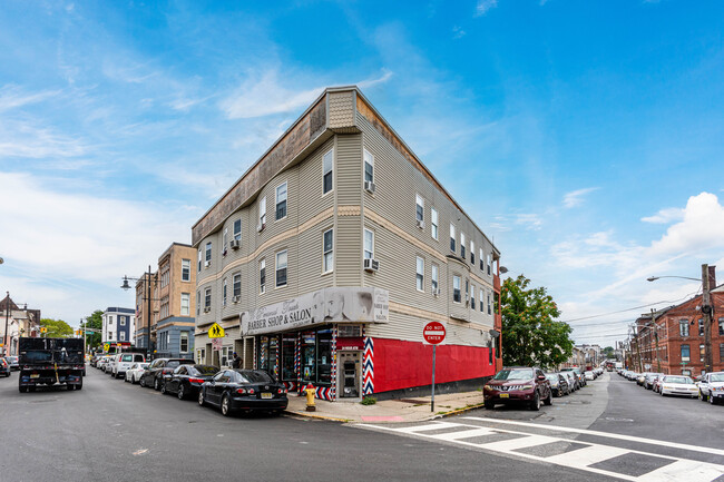 334 Market st in Paterson, NJ - Building Photo - Building Photo