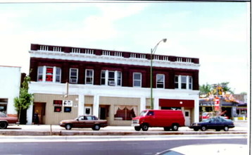 6334-6340 N Clark St in Chicago, IL - Foto de edificio - Building Photo