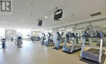 25 Kingsbridge Garden Cir in Mississauga, ON - Building Photo - Building Photo