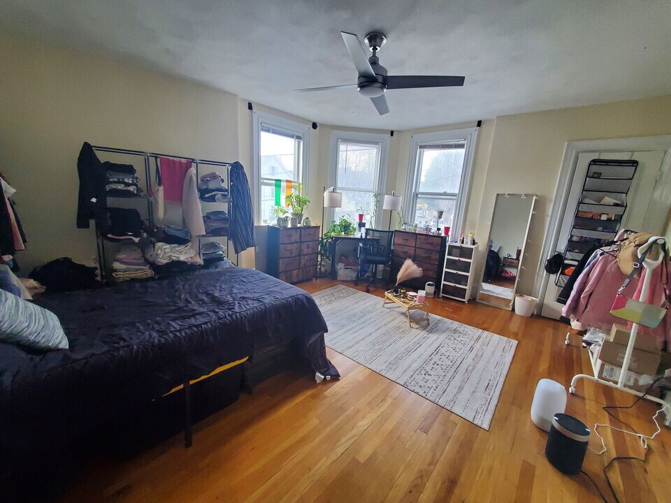 234 Cypress St in Brookline, MA - Building Photo