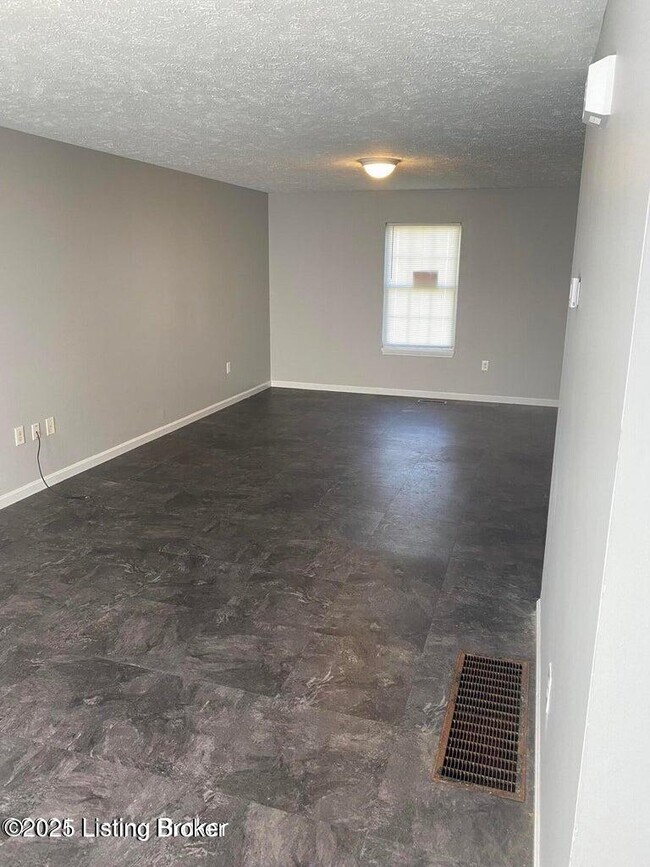 2022 W Main St in Louisville, KY - Building Photo - Building Photo